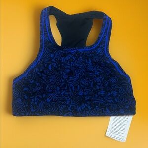 NWT Lululemon Pace Perfect Black and Blue Patterned Sports Bra sz 8
